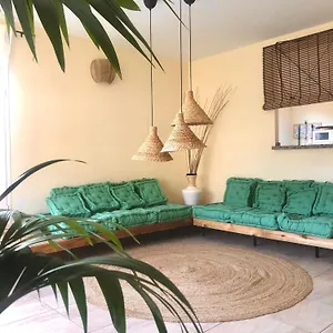  Hostal La Casita